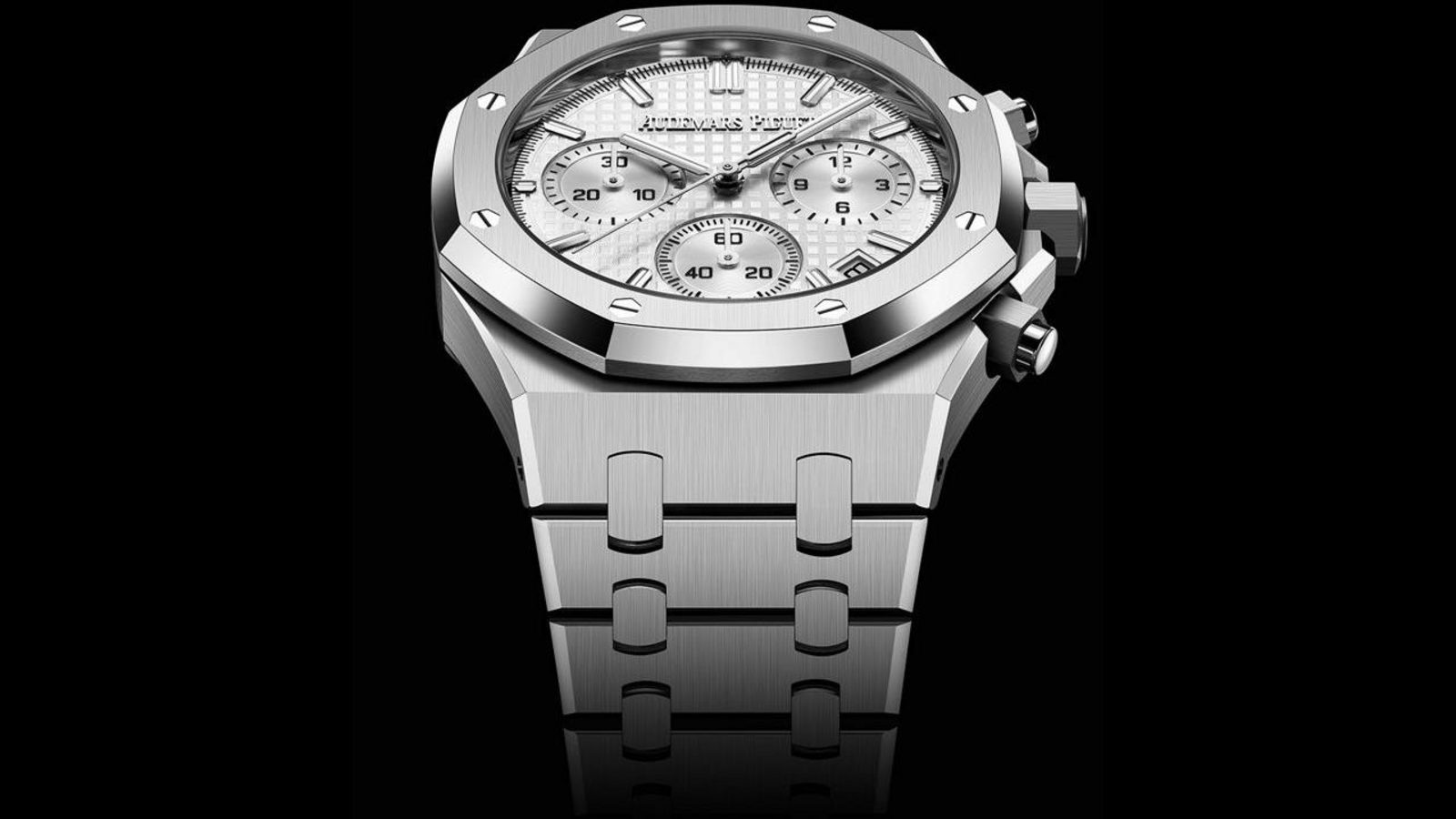 Serena Williams and Audemars Piguet unveil a $85,600 Royal Oak chronograph limited to 500 pieces