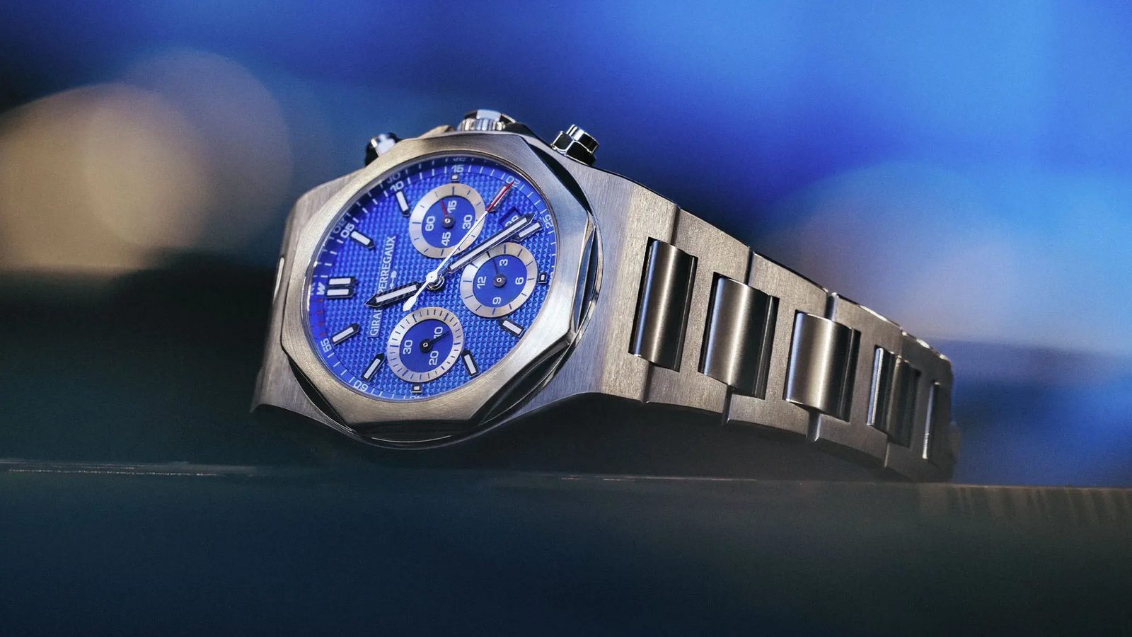 Girard-Perregaux and Williams F1 debut two blue Laureato watches