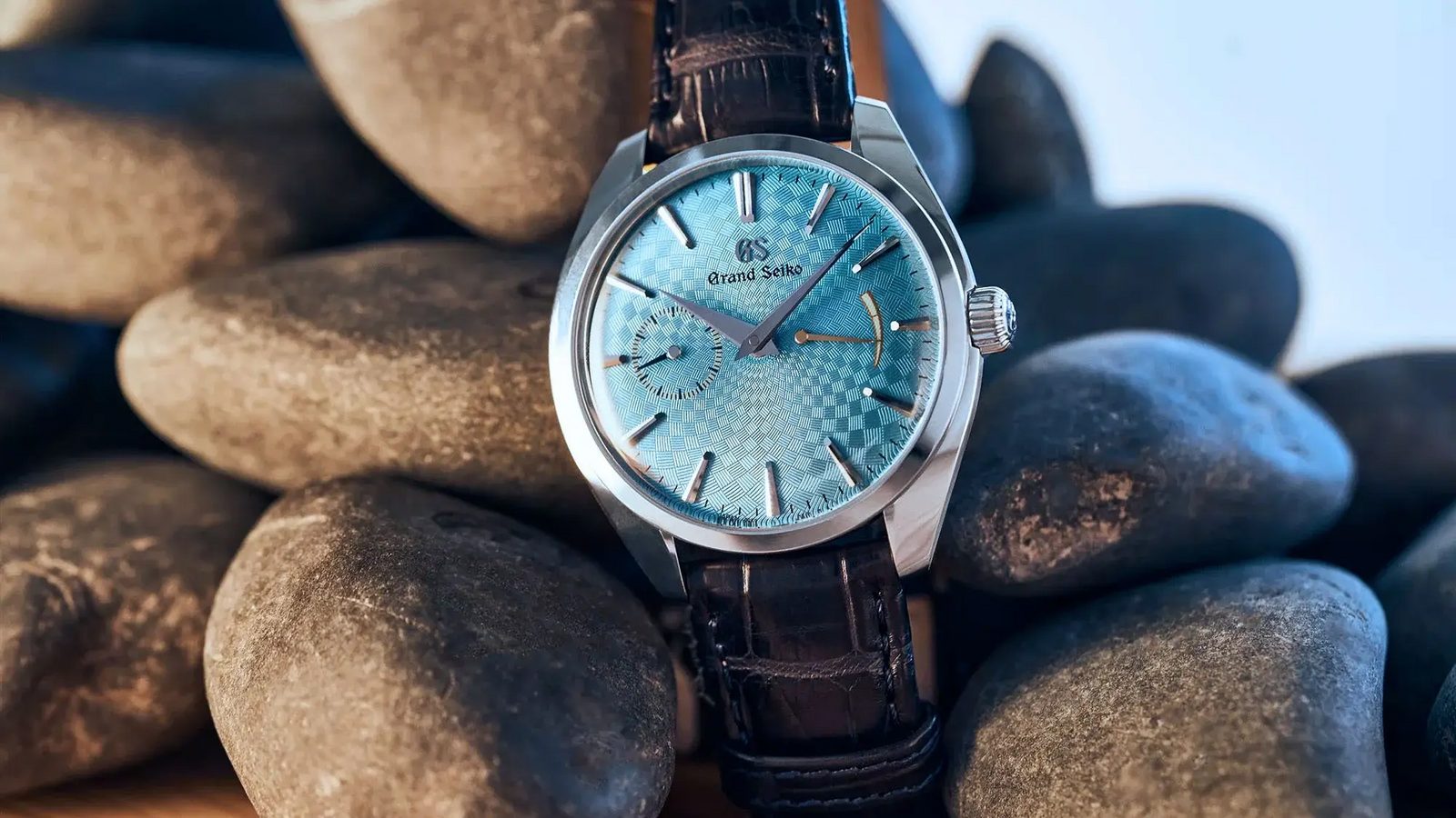 Grand Seiko revives its first manual-winding 9S dial with the 600-piece SBGW325