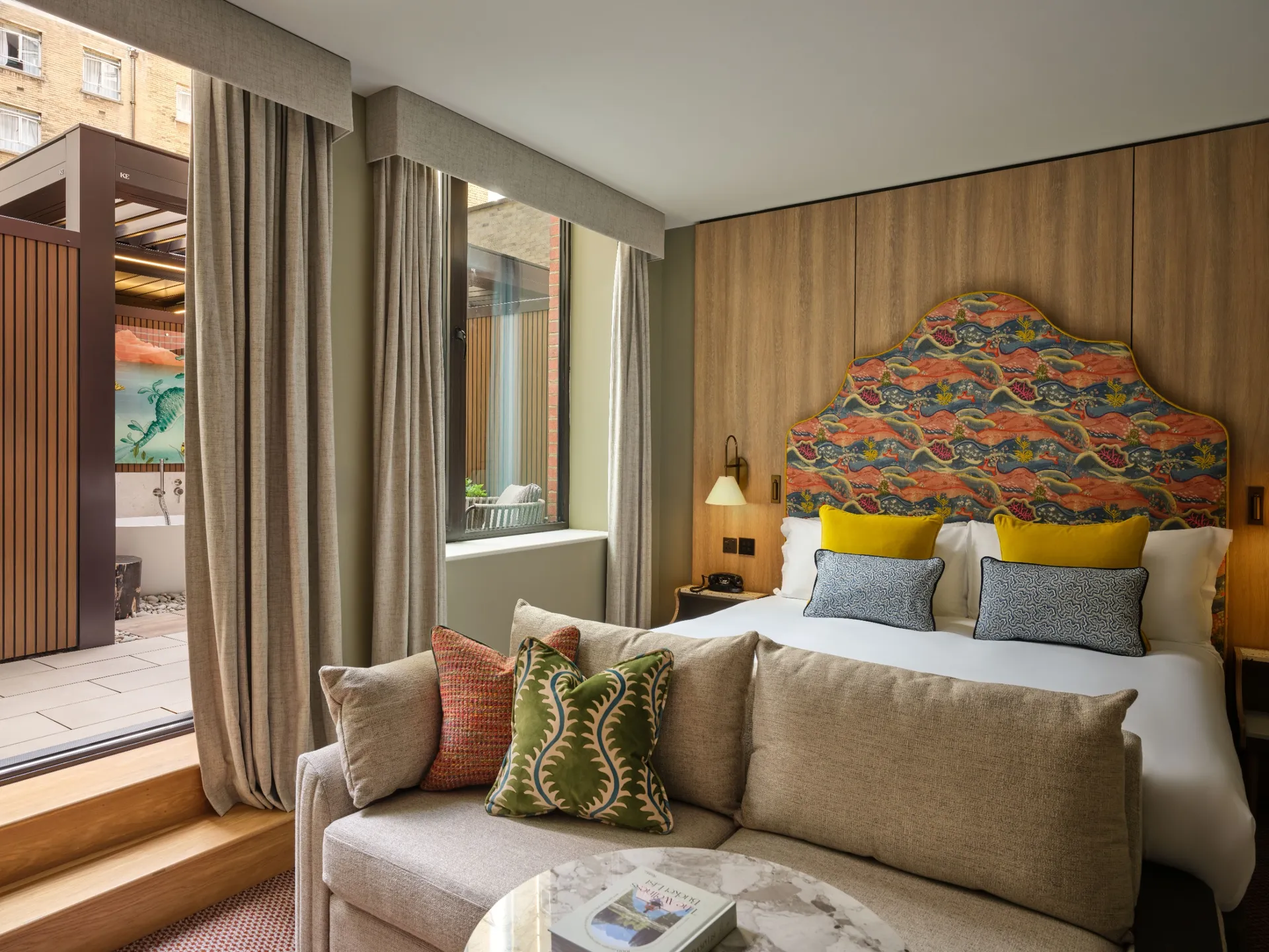 The Imperial Bloomsbury