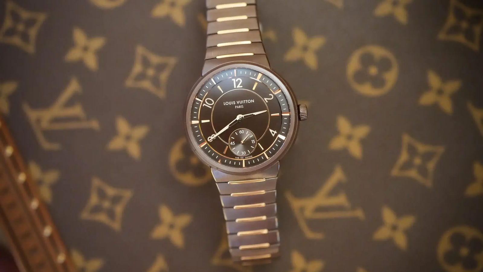 Louis Vuitton revives its 1988 Monterey watch in green or black ceramic