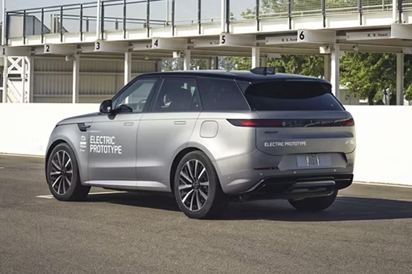 Range Rover Sport Electric
