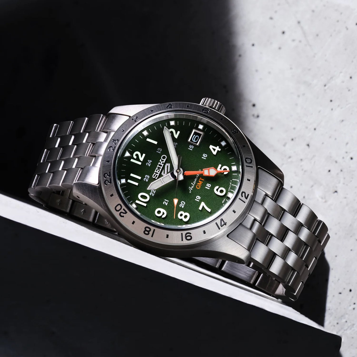 Seiko 5 Sports Field GMT