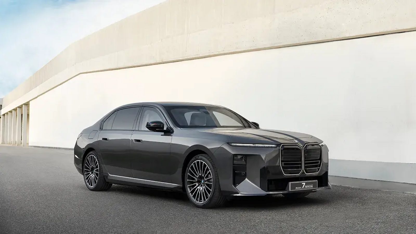 BMW's Concept 7 Protection hides bulletproof armor in a stock-looking 7 Series