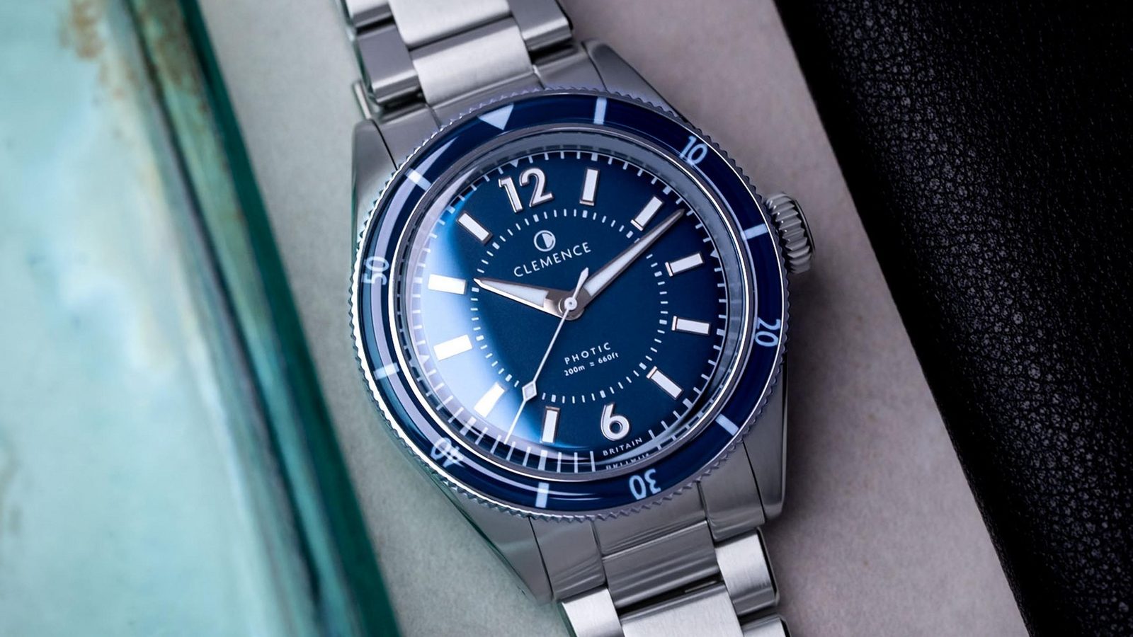 Clemence Photic MKII goes Swiss with a 25-piece Atoll Blue diver