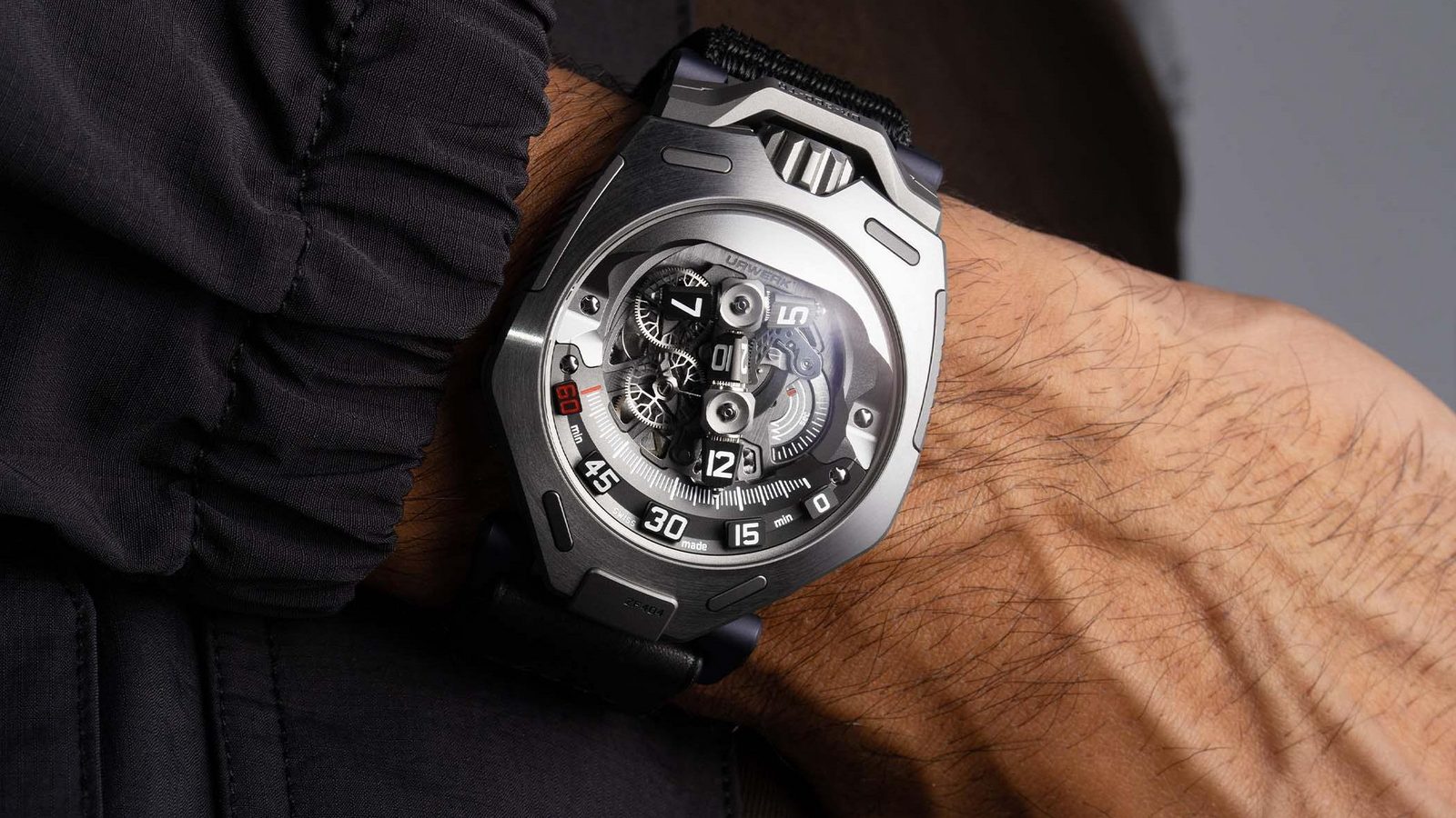 Urwerk's UR-300 Time Quantum rebuilds its hour display every hour